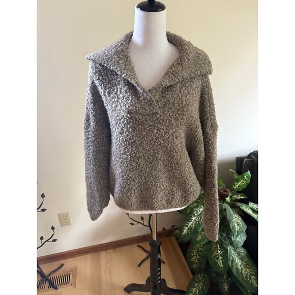 Universal Thread Sweaters - Universal Thread Brown Sweater